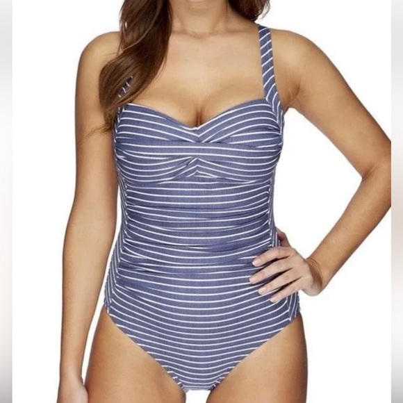 Bathing Beauty Swimsuit - Picture 5 of 6